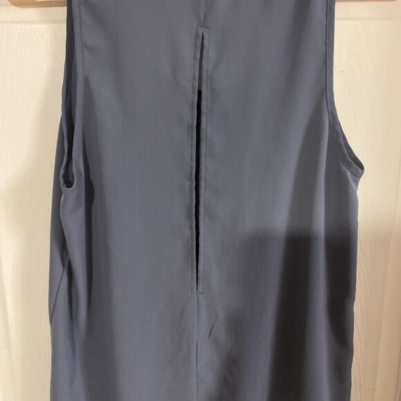 BKE Red Blouse Women’s Small Sleeveless Scoop Neck Blue Slit Back - Picture 9 of 12